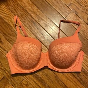 Victoria secret bra 34DD NWOT